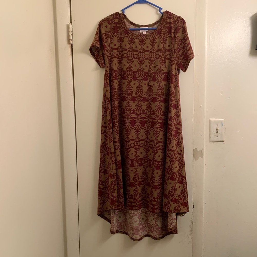 Small Carly dress by LulaRoe - Picture 2 of 4
